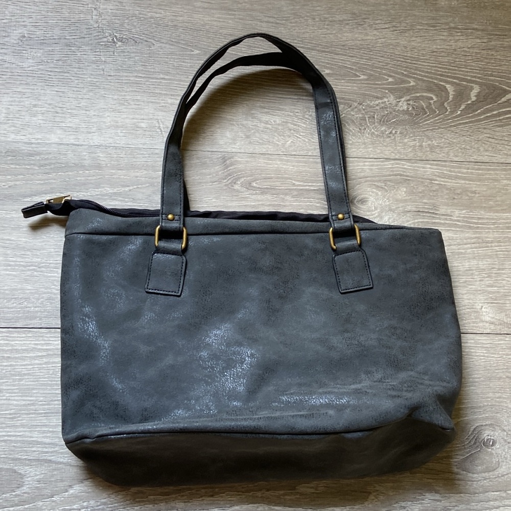 2/$15 NWOT Black Purse - Picture 2 of 4